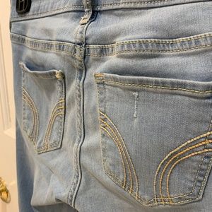 Hollister Low Rise Distressed Super Skinny Jean Jeggings Size 5L